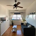 Muy Buena Ubicacion. Luminoso Y Silencioso